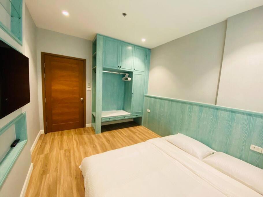 2 Bedroom Oceanfront Hua Hin